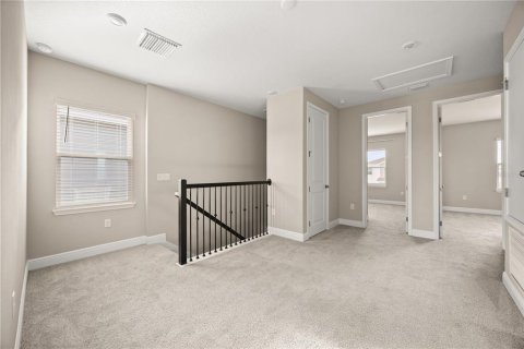 House in Winter Garden, Florida 4 bedrooms, 193.98 sq.m. № 2196938 - photo 12