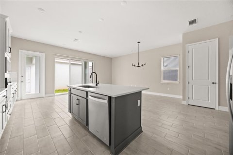 House in Winter Garden, Florida 4 bedrooms, 193.98 sq.m. № 2196938 - photo 7
