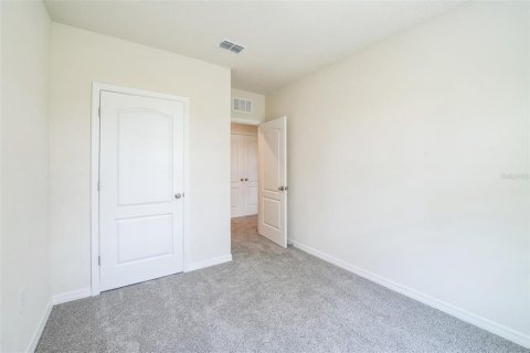 Townhouse in Davenport, Florida 3 bedrooms, 135.92 sq.m. № 1609575 - photo 11