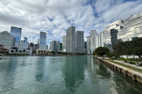 Condo in Miami, Florida, 1 bedroom  № 2004479 - photo 20