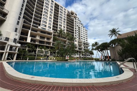Condo in Miami, Florida, 1 bedroom  № 2004479 - photo 14