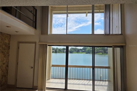 Condominio en venta en Altamonte Springs, Florida, 1 dormitorio, 85.93 m2 № 1907169 - foto 9