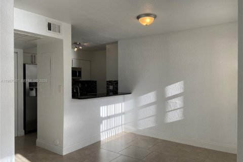 Снять в аренду кондоминиум в Окленд-Парк, Флорида 2 спальни, 96.43м2, № 2028723 - фото 14