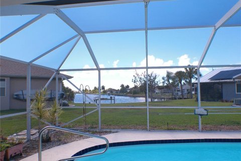 Villa ou maison à vendre à Port Charlotte, Floride: 3 chambres, 146.88 m2 № 2341794 - photo 4