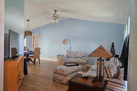Villa ou maison à vendre à Port Charlotte, Floride: 3 chambres, 146.88 m2 № 2341794 - photo 9