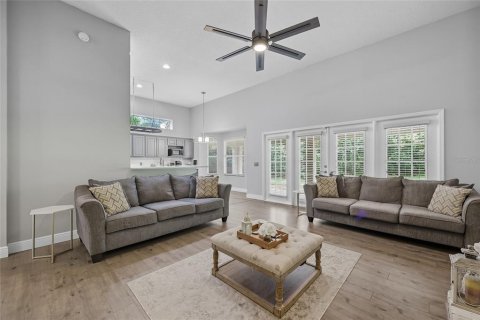 Casa en venta en Orlando, Florida, 4 dormitorios, 183.67 m2 № 1910621 - foto 20
