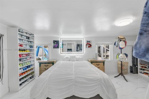 Villa ou maison à vendre à Miami, Floride: 3 chambres, 165.55 m2 № 2080566 - photo 21