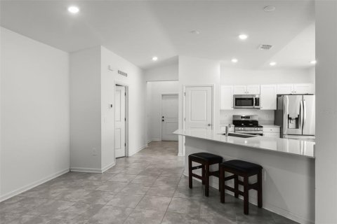 Casa en venta en Haines City, Florida, 4 dormitorios, 195.93 m2 № 1883638 - foto 5