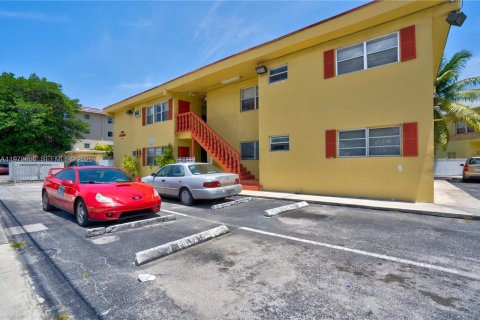 Condo in North Miami, Florida, 1 bedroom № 2044484 - photo 11