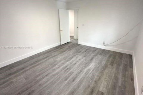 Condo in North Miami, Florida, 1 bedroom № 2044484 - photo 8