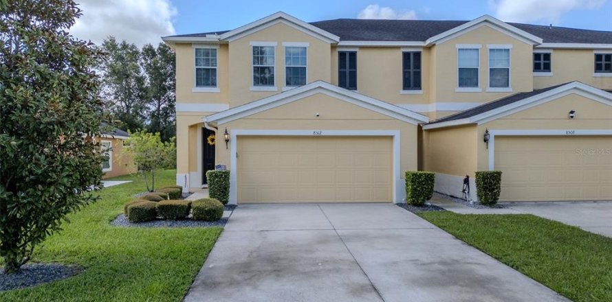 Adosado en New Port Richey, Florida 3 dormitorios, 210.8 m2 № 1844605