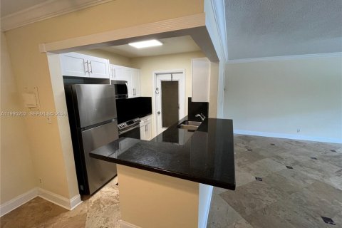Copropriété à louer à Hollywood, Floride: 2 chambres, 89.19 m2 № 2059147 - photo 4