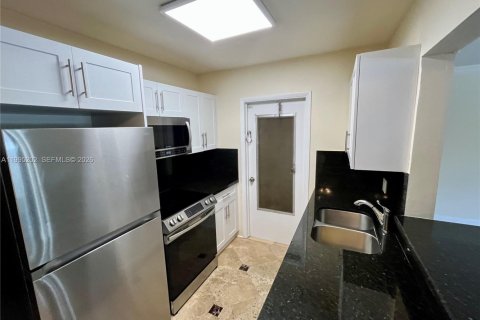 Copropriété à louer à Hollywood, Floride: 2 chambres, 89.19 m2 № 2059147 - photo 3