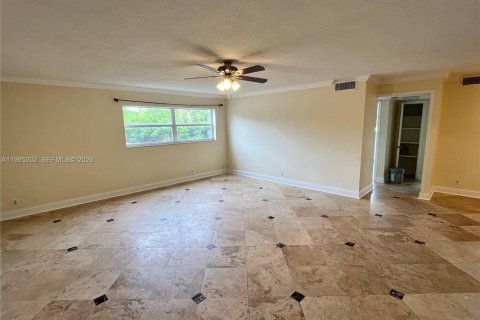 Copropriété à louer à Hollywood, Floride: 2 chambres, 89.19 m2 № 2059147 - photo 8