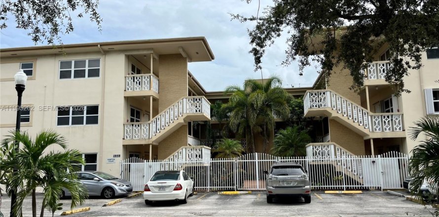 Condo à Hollywood, Floride, 2 chambres  № 2059147