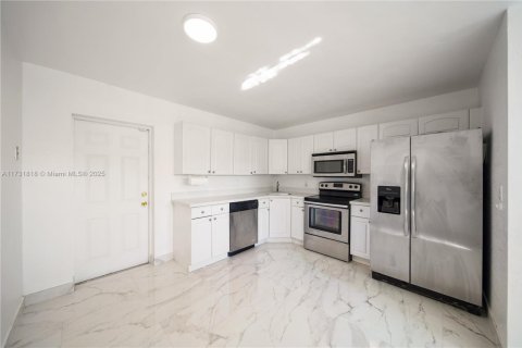 Casa en venta en Tamarac, Florida, 2 dormitorios, 80.27 m2 № 1481617 - foto 15
