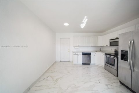 Casa en venta en Tamarac, Florida, 2 dormitorios, 80.27 m2 № 1481617 - foto 21