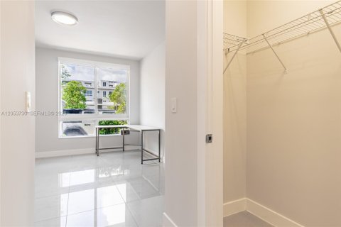 Купить виллу или дом в Дорал, Флорида 3 спальни, 222.87м2, № 2262551 - фото 10