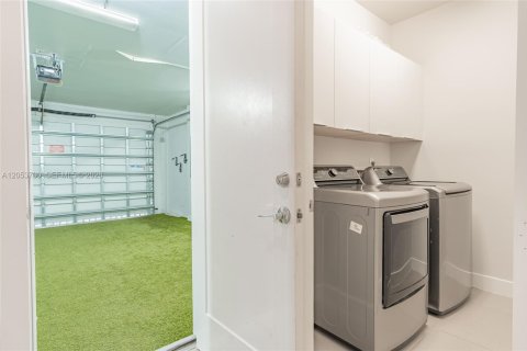 Купить виллу или дом в Дорал, Флорида 3 спальни, 222.87м2, № 2262551 - фото 16