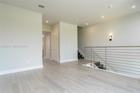 Купить виллу или дом в Дорал, Флорида 3 спальни, 222.87м2, № 2262551 - фото 3