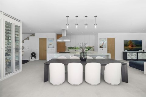 Casa en venta en Miami Beach, Florida, 3 dormitorios, 328.32 m2 № 2003401 - foto 26