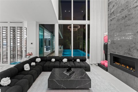 Casa en venta en Miami Beach, Florida, 3 dormitorios, 328.32 m2 № 2003401 - foto 6