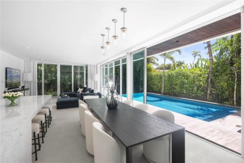 Casa en venta en Miami Beach, Florida, 3 dormitorios, 328.32 m2 № 2003401 - foto 27