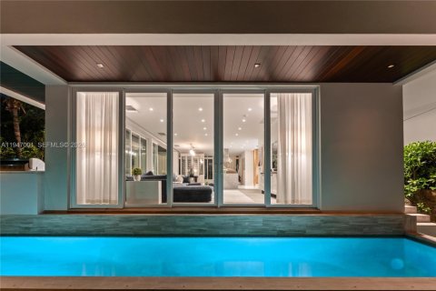 Casa en venta en Miami Beach, Florida, 3 dormitorios, 328.32 m2 № 2003401 - foto 21