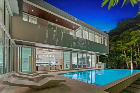 Casa en venta en Miami Beach, Florida, 3 dormitorios, 328.32 m2 № 2003401 - foto 16