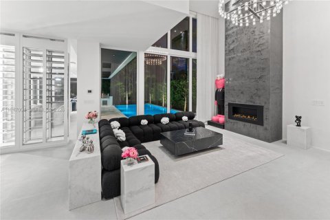 Casa en venta en Miami Beach, Florida, 3 dormitorios, 328.32 m2 № 2003401 - foto 10