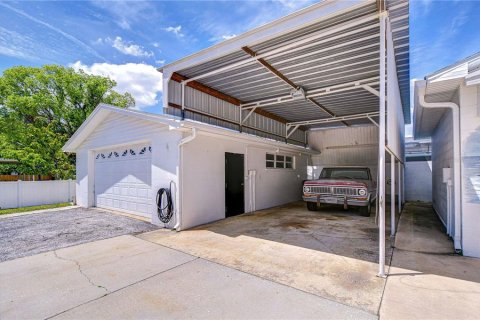House in Tampa, Florida 3 bedrooms, 96.15 sq.m. № 1656902 - photo 15