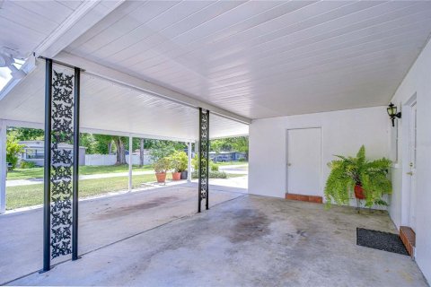 House in Tampa, Florida 3 bedrooms, 96.15 sq.m. № 1656902 - photo 9