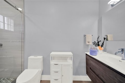 Townhouse in Miami, Florida 3 bedrooms, 139.26 sq.m. № 2002252 - photo 23