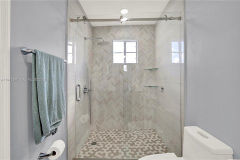 Townhouse in Miami, Florida 3 bedrooms, 139.26 sq.m. № 2002252 - photo 24