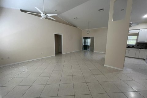 Casa en alquiler en North Port, Florida, 3 dormitorios, 174.19 m2 № 1866511 - foto 7