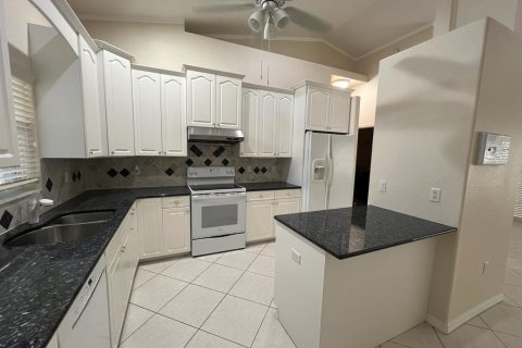 Casa en alquiler en North Port, Florida, 3 dormitorios, 174.19 m2 № 1866511 - foto 3