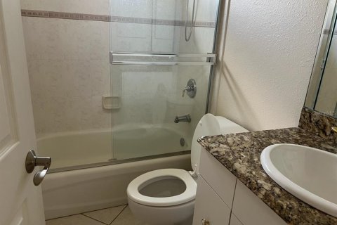 Casa en alquiler en North Port, Florida, 3 dormitorios, 174.19 m2 № 1866511 - foto 15