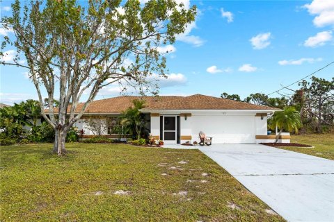House in Rotonda, Florida 3 bedrooms, 175.21 sq.m. № 2367385