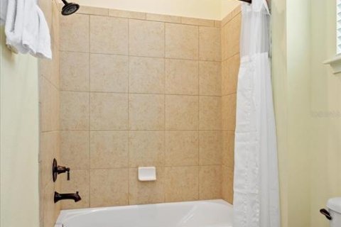 Casa en venta en Kissimmee, Florida, 2 dormitorios, 110.37 m2 № 1901385 - foto 9