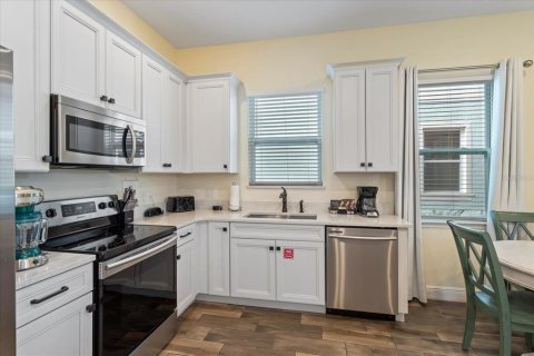 Casa en venta en Kissimmee, Florida, 2 dormitorios, 110.37 m2 № 1901385 - foto 7