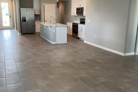 House in Clermont, Florida 4 bedrooms, 155.89 sq.m. № 2166461 - photo 5