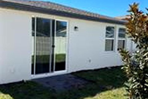 House in Clermont, Florida 4 bedrooms, 155.89 sq.m. № 2166461 - photo 4