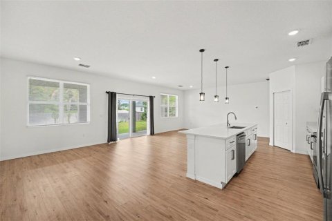 Villa ou maison à vendre à Palm Bay, Floride: 4 chambres, 183.02 m2 № 2097029 - photo 5