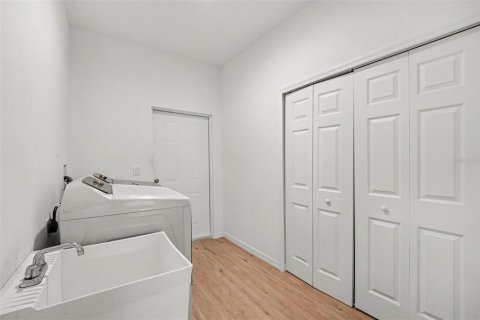 Villa ou maison à vendre à Palm Bay, Floride: 4 chambres, 183.02 m2 № 2097029 - photo 17