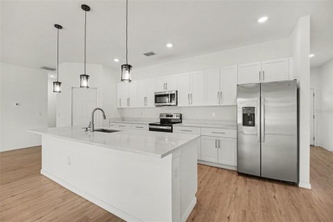 Villa ou maison à vendre à Palm Bay, Floride: 4 chambres, 183.02 m2 № 2097029 - photo 8