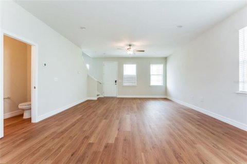 Townhouse in Wildwood, Florida 3 bedrooms, 149.02 sq.m. № 1751849 - photo 3
