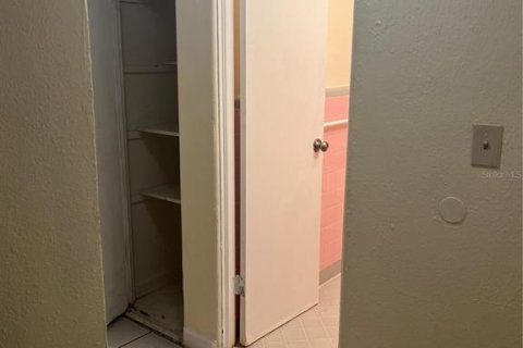 Casa en alquiler en Orlando, Florida, 3 dormitorios, 95.78 m2 № 1913648 - foto 16