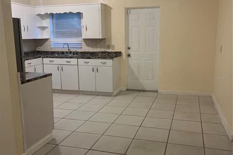 Casa en alquiler en Orlando, Florida, 3 dormitorios, 95.78 m2 № 1913648 - foto 6