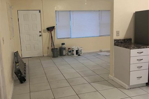 Casa en alquiler en Orlando, Florida, 3 dormitorios, 95.78 m2 № 1913648 - foto 9