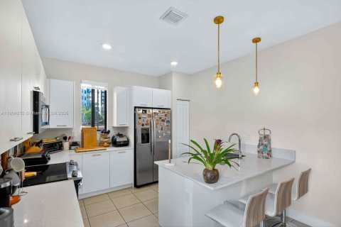 Touwnhouse à vendre à Doral, Floride: 3 chambres, 179.21 m2 № 1955368 - photo 3